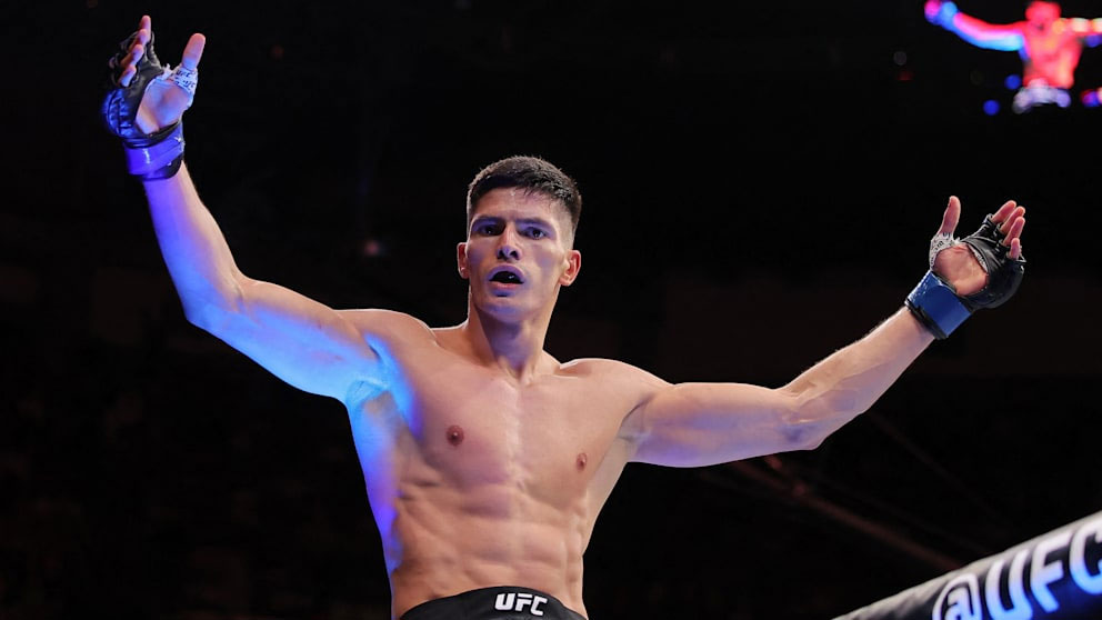 Ислам Дулатов в UFC