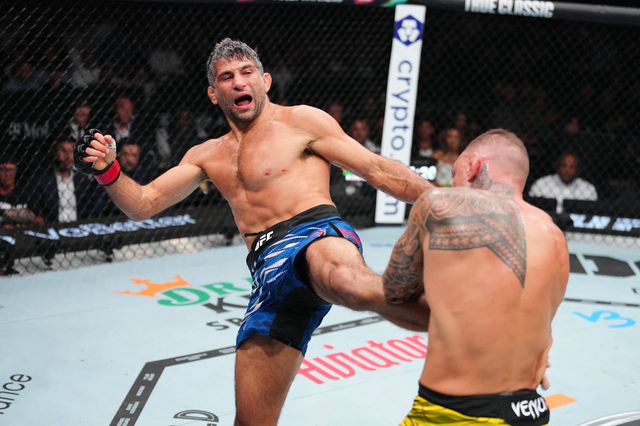 Дариуш победил Мойкано на UFC 317